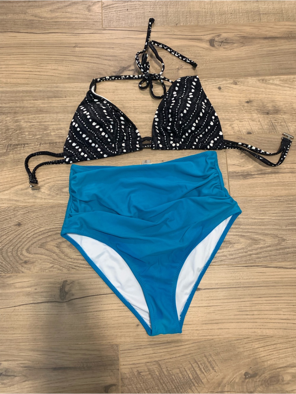 Cupshe Black Patterned Triangle Bikini Top with Teal High-Waist Bottom